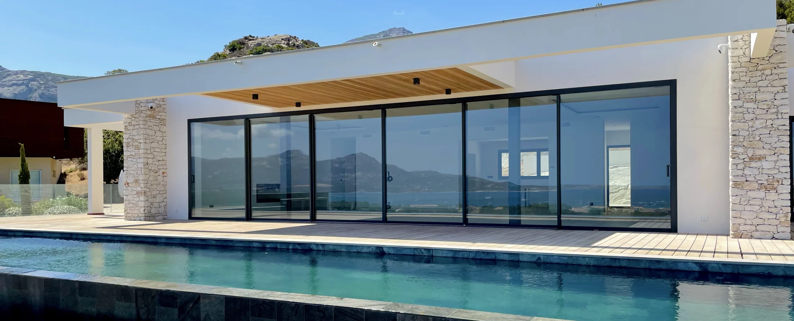 baie-vitree-sur-mesure-var